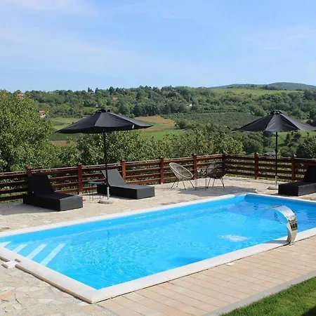 Vila Koral * Sremska Kamenica