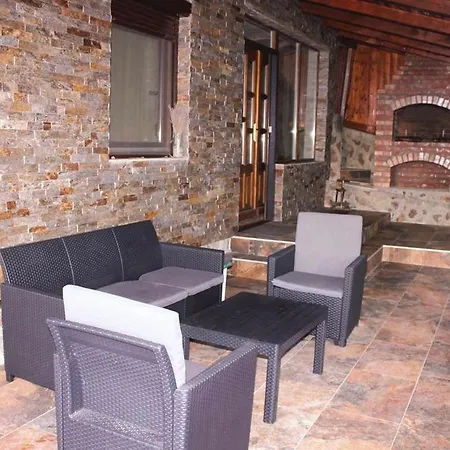 Vila Koral Sremska Kamenica